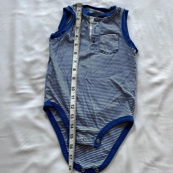 Carters  Onesie - Picture 8 of 8